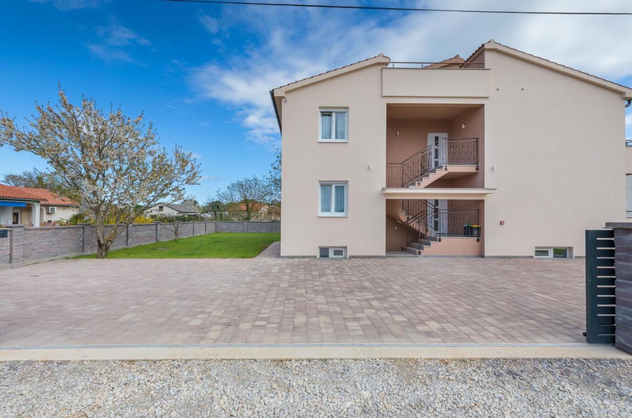 Apartman Knezevic A Фажана Екстер'єр фото